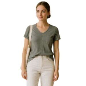 Left of Center XS Gray V-Neck Tee USA Made Anthropologie Pocket Capsule Wardrobe